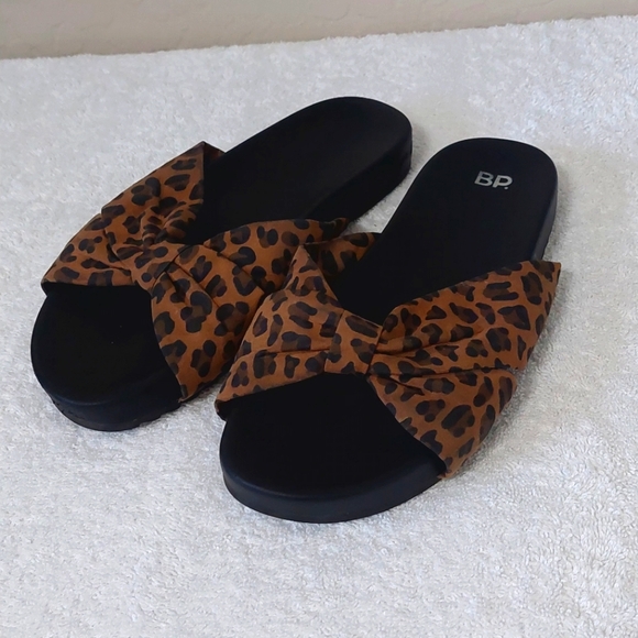 BP Cheetah Print Slides - Picture 1 of 1